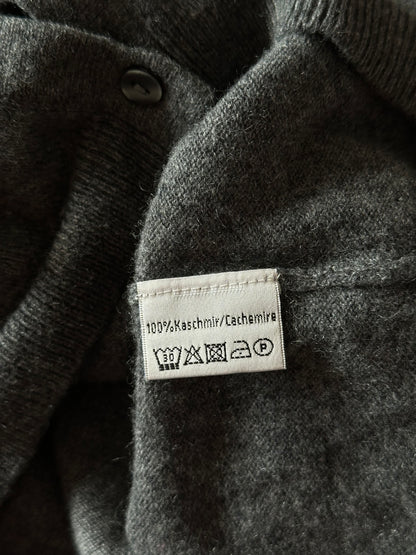 Stunning vintage 100% cashmere cardigan