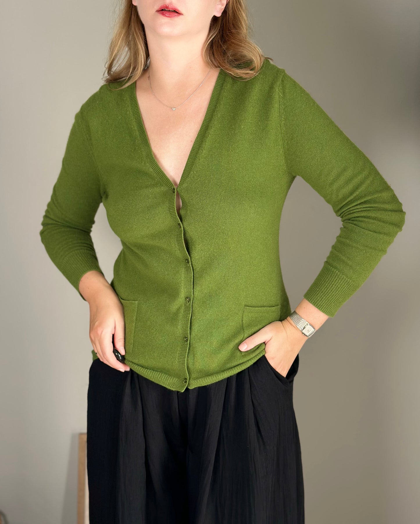 Beautiful green cashmere cardigan
