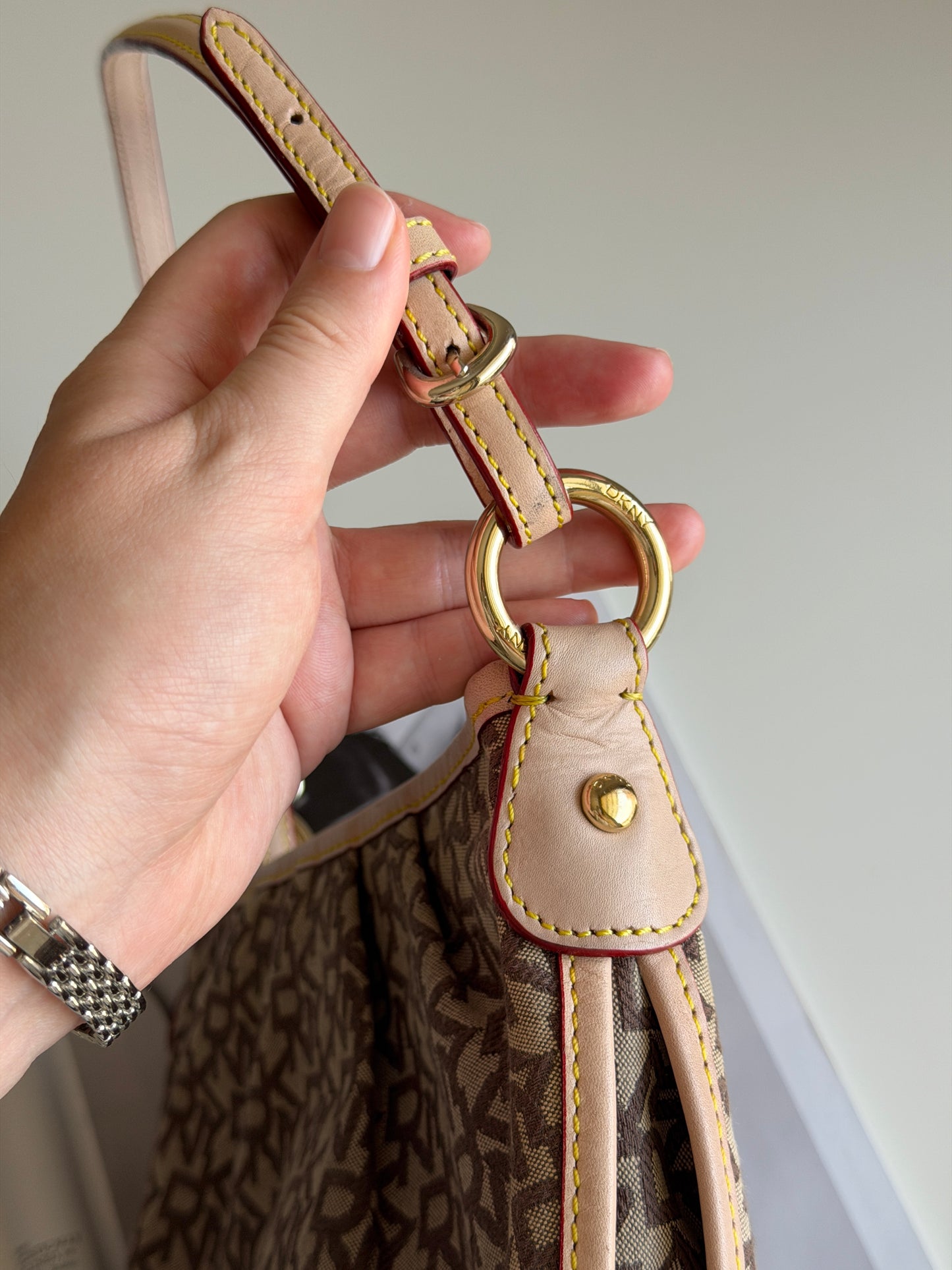 Stunning vintage DKNY beige monogram bag