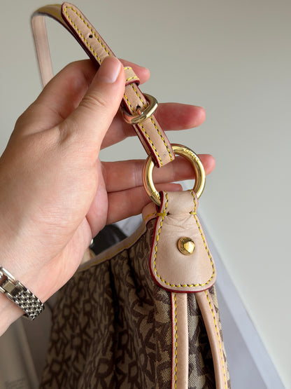 Stunning vintage DKNY beige monogram bag