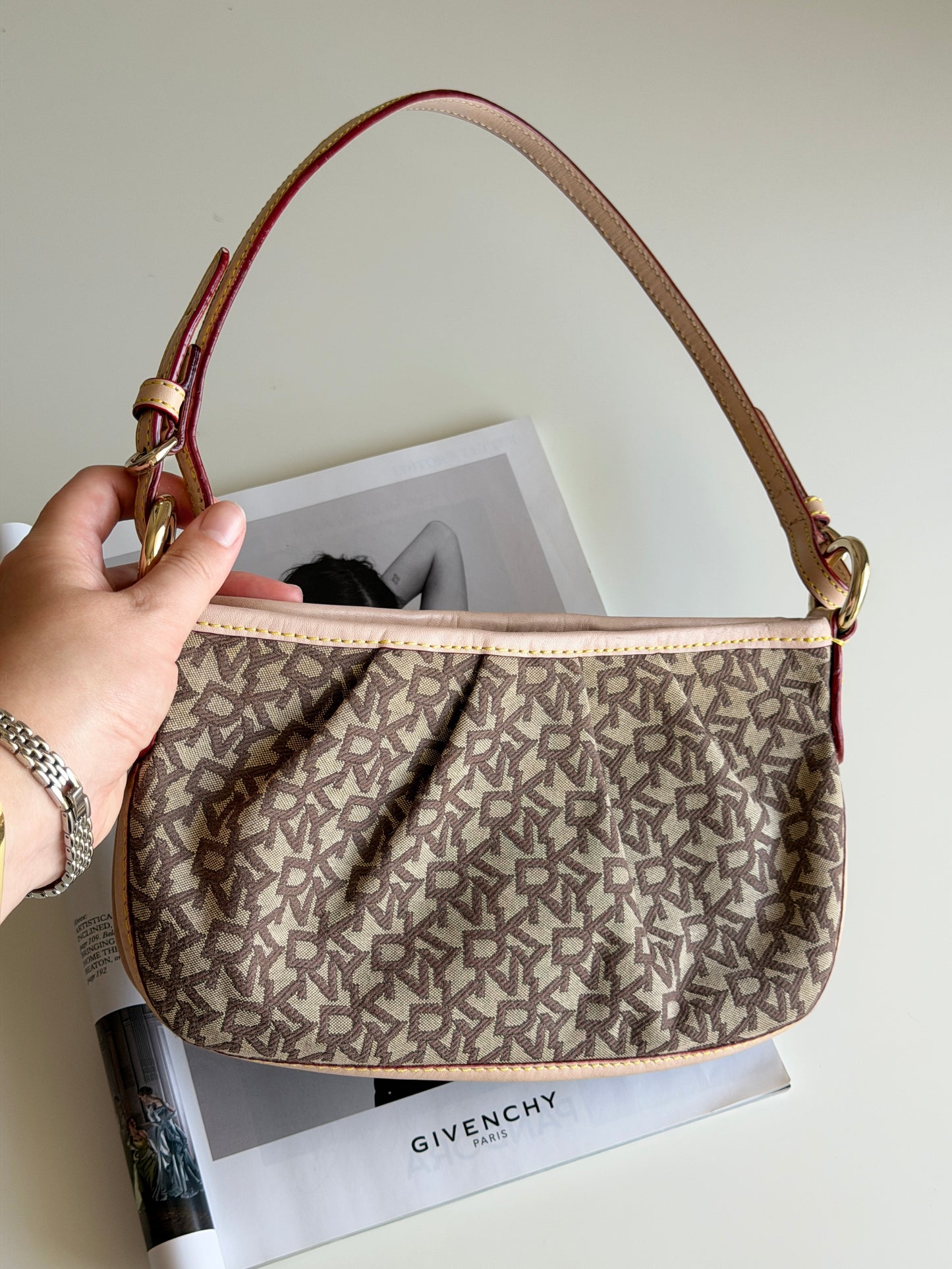 Stunning vintage DKNY beige monogram bag