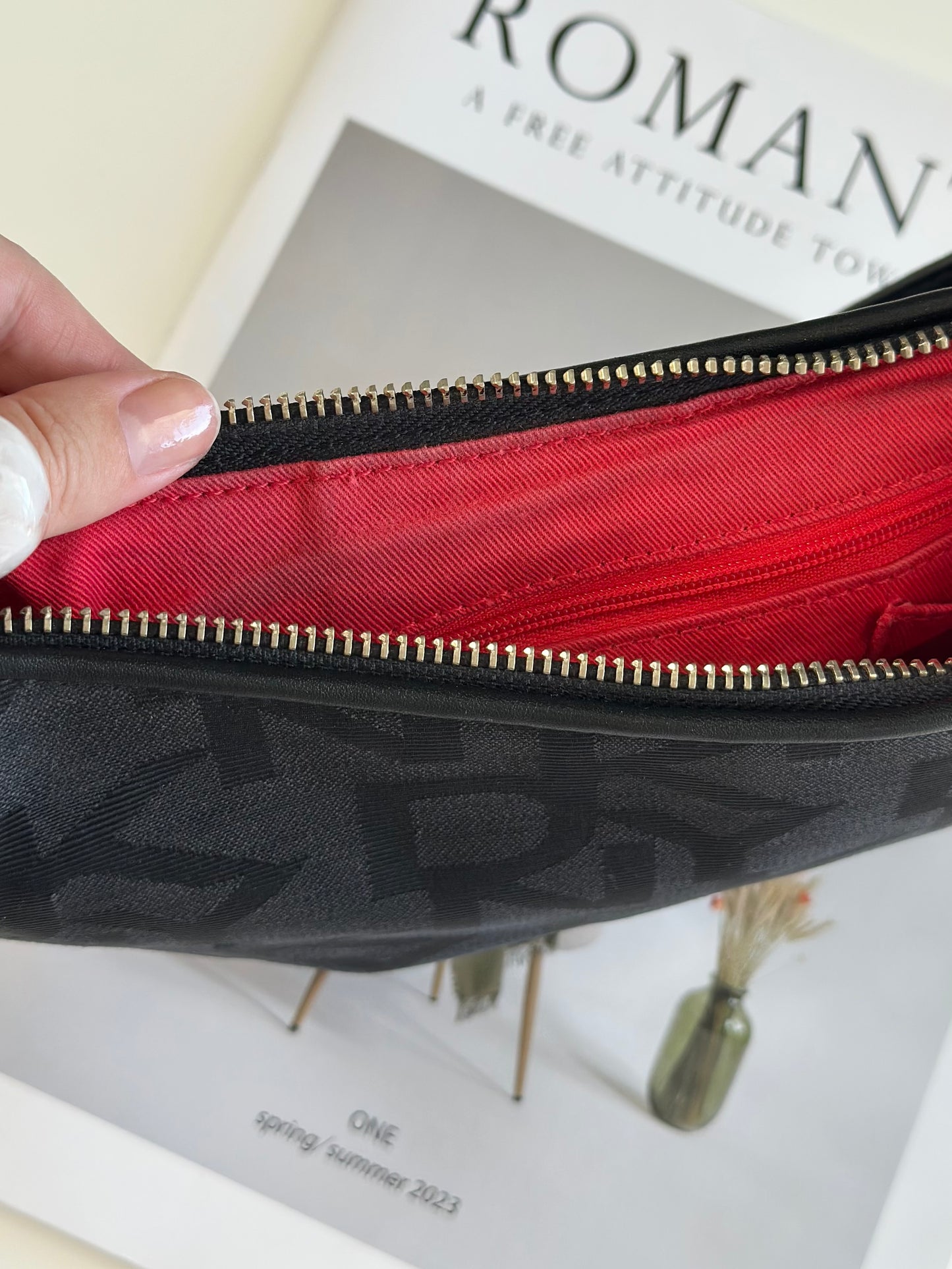 Amazing vintage black DKNY shoulder bag