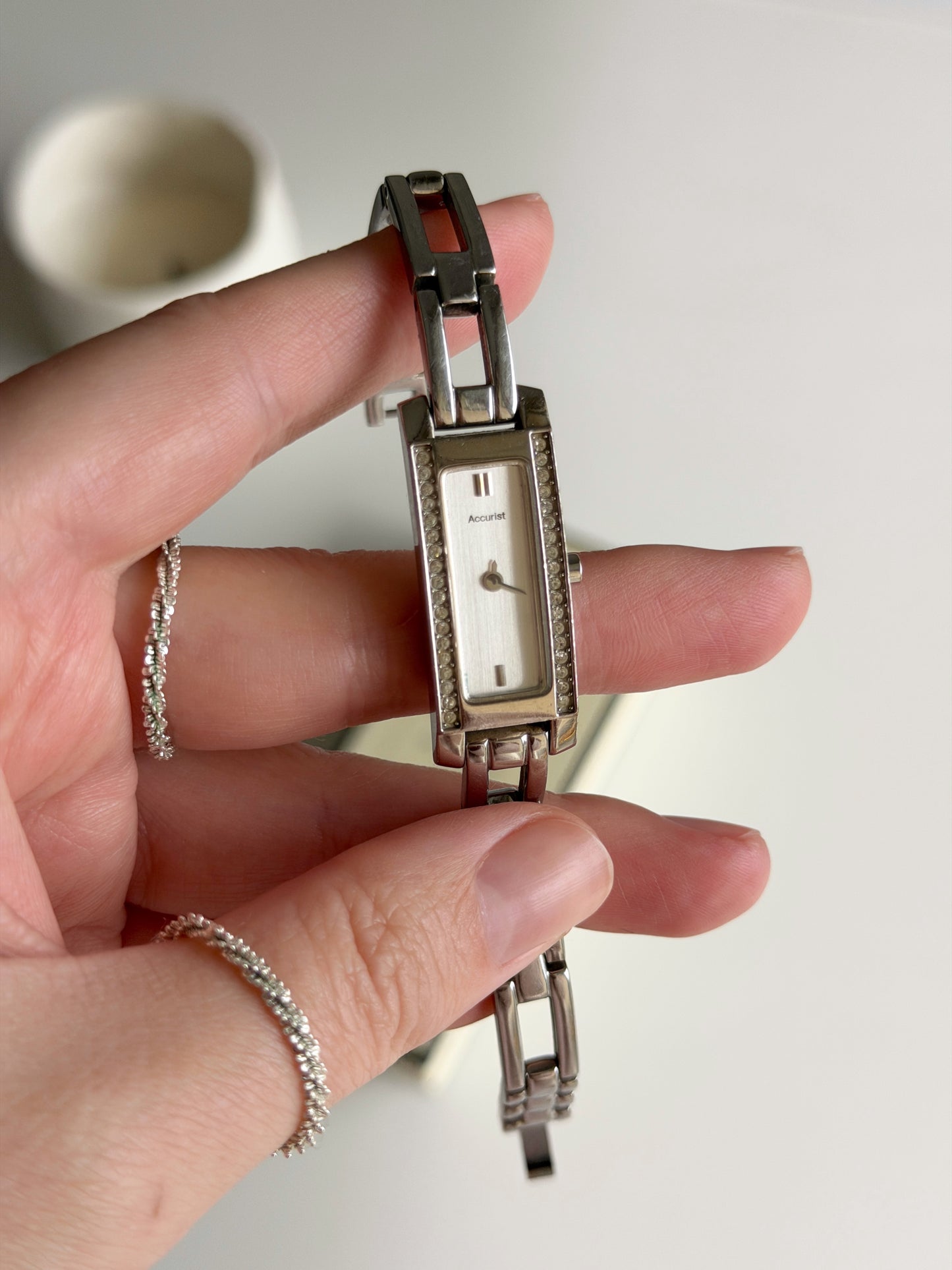 Elegant vintage Accurist watch with silver-tone design