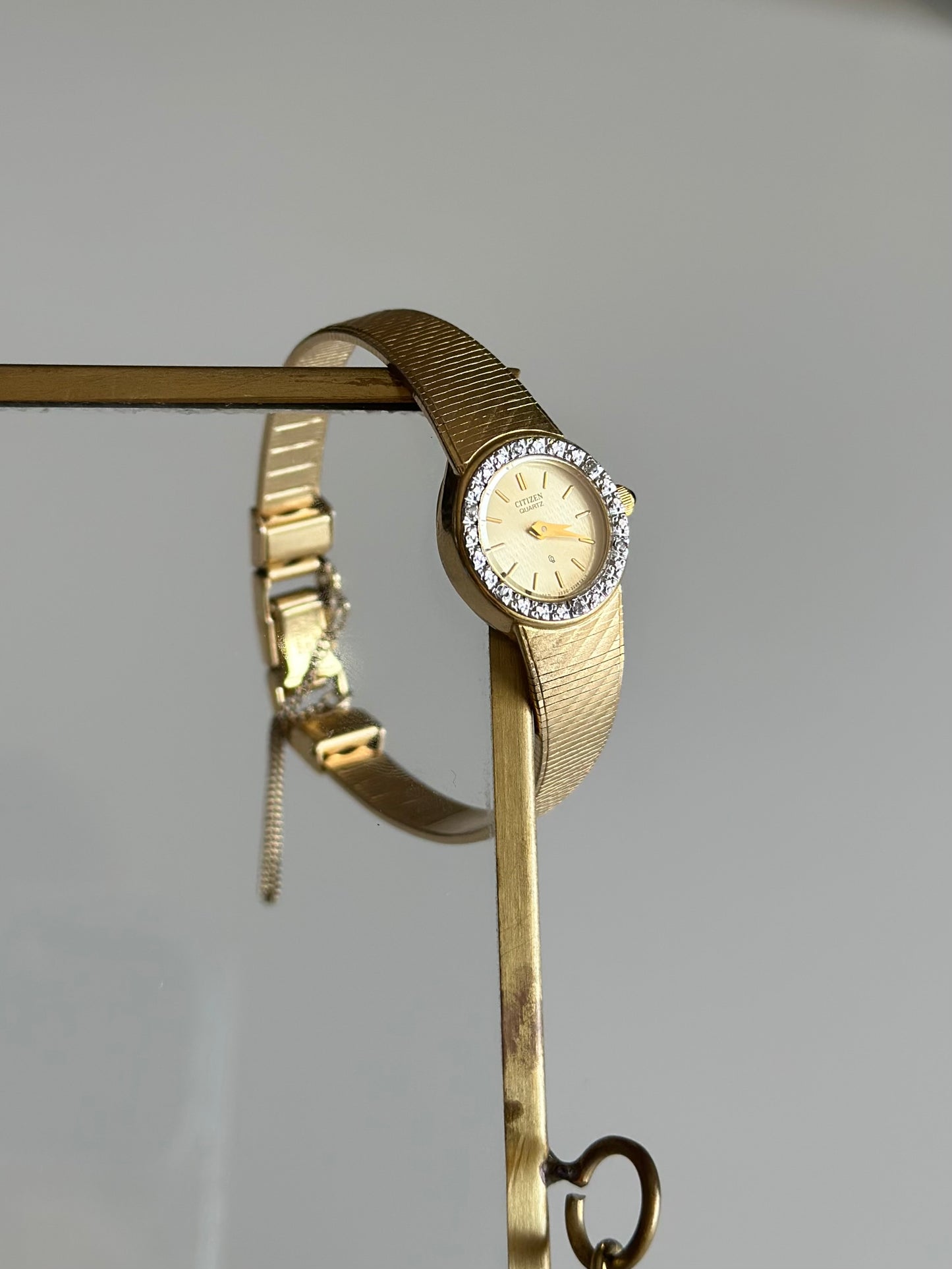 Stunning authentic vintage gold-plated Citizen watch (1980s)