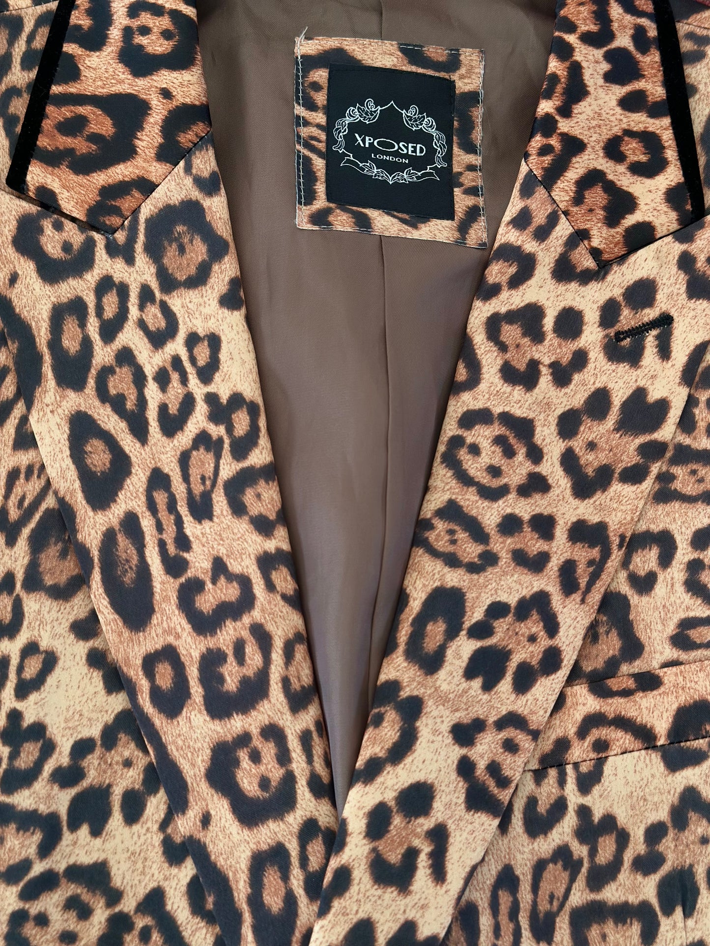 Bold and chic leopard print oversized blazer