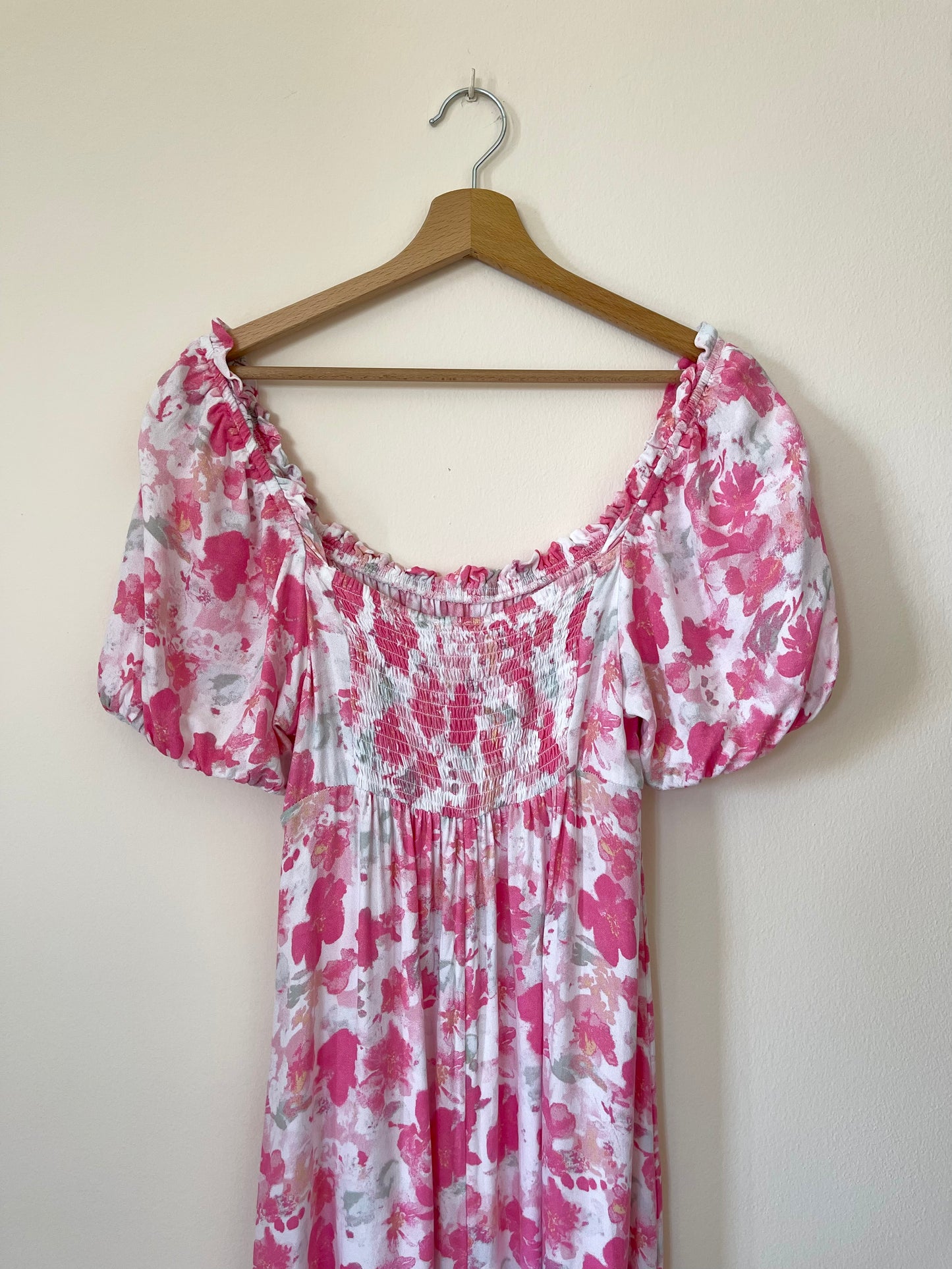 Cute light viscose dress with floral print
