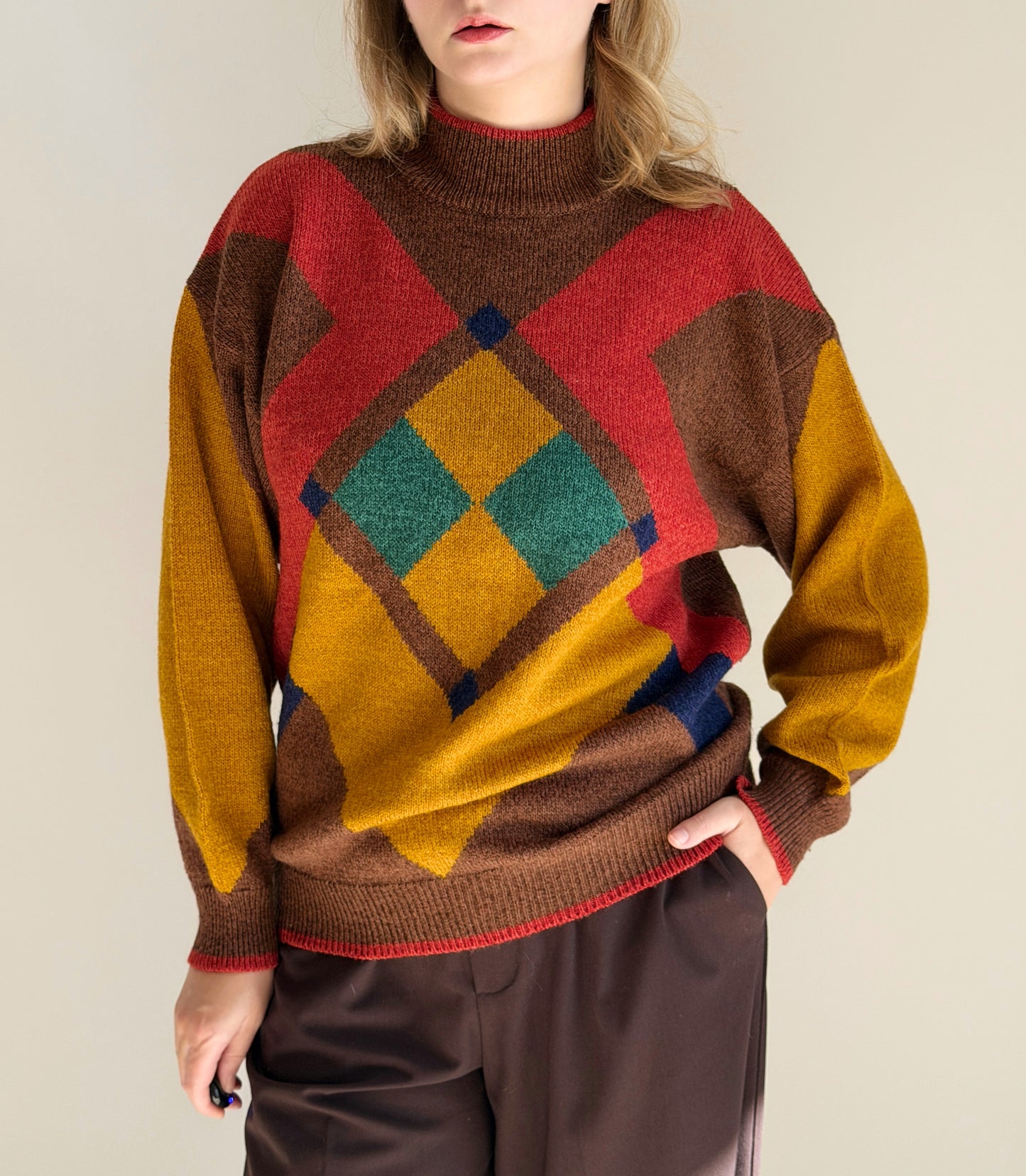 Vintage sweater in a vibrant argyle pattern