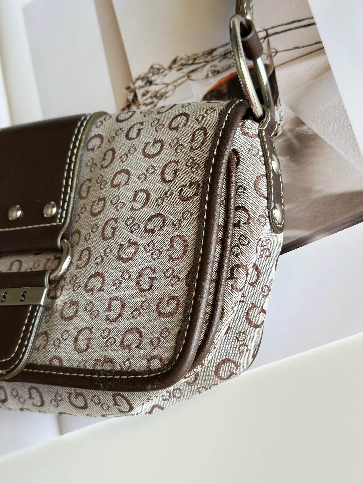 Vintage beige/brown monogram baguette bag Guess