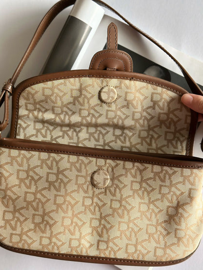 Amazing vintage beige baguette bag DKNY (2000s)