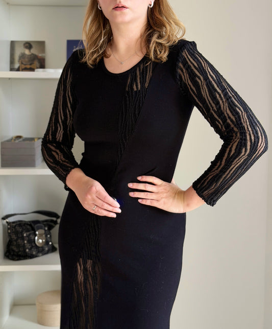 Elegant vintage midi dress with delicate lace detailing