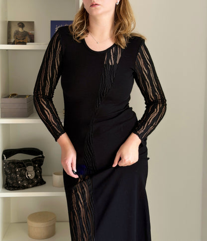 Elegant vintage midi dress with delicate lace detailing