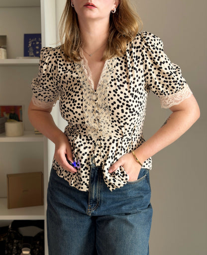 Polka dot blouse with lace