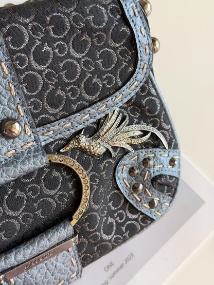 Stylish vintage Guess shoulder bag from 2000s