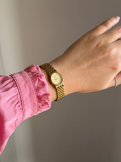 Stunning vintage Sekonda watch with timeless design