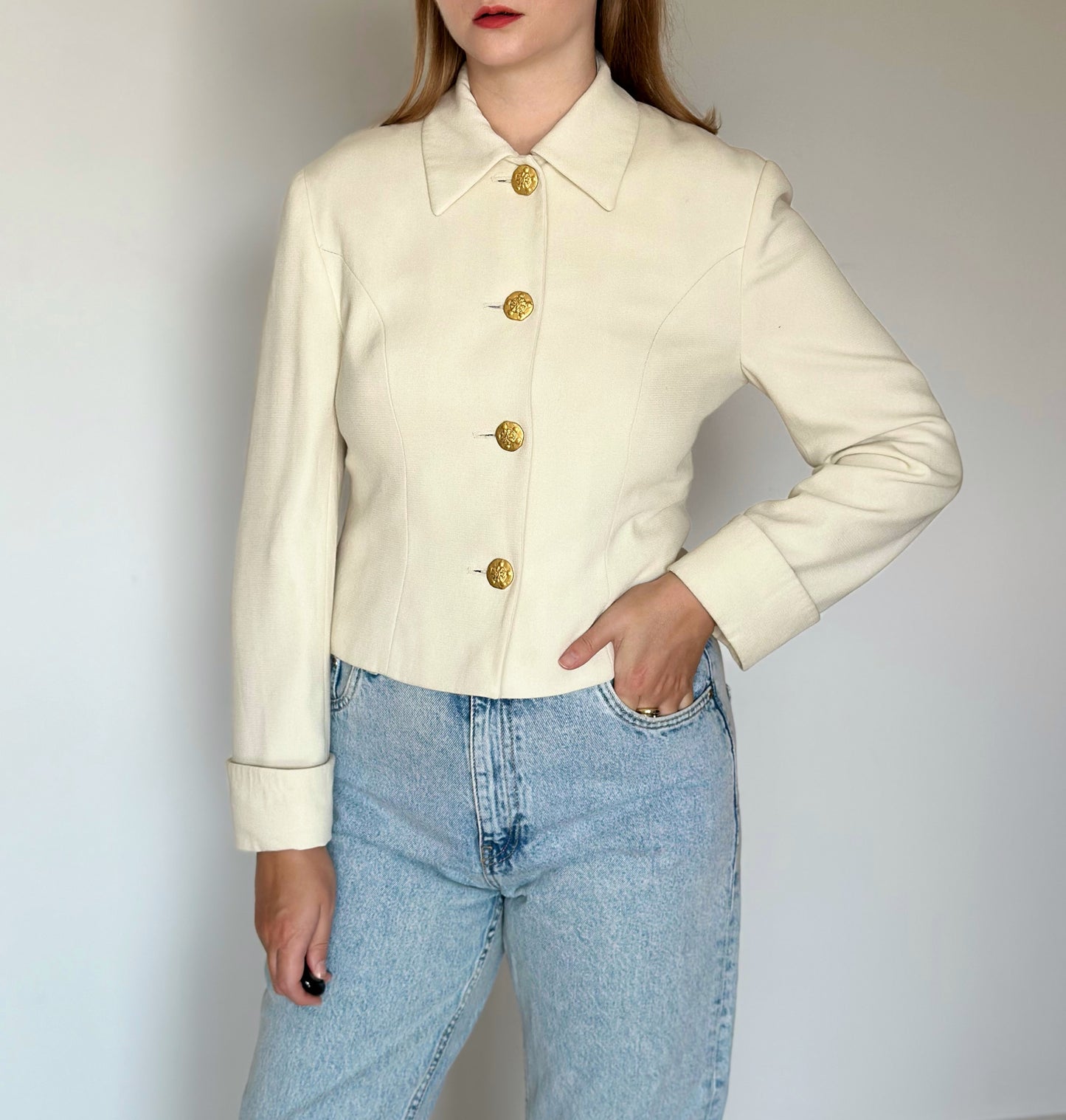 Charming vintage classic cream blazer