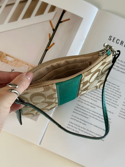 Iconic vintage Coach wristlet