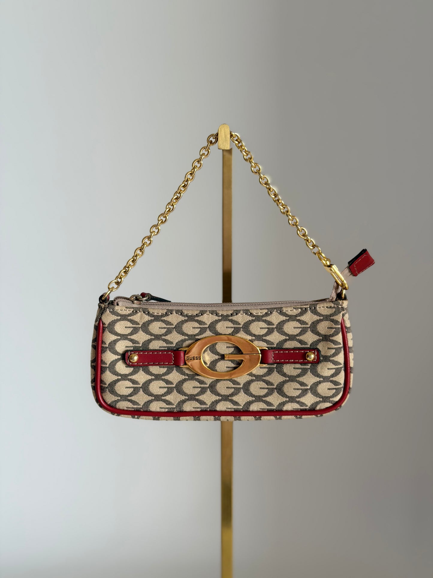 Vintage Guess mini wallet/bag