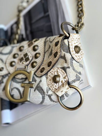 Standout Y2K vintage Guess bag