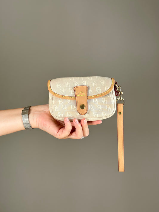 Charming vintage Dooney & Bourke pouch