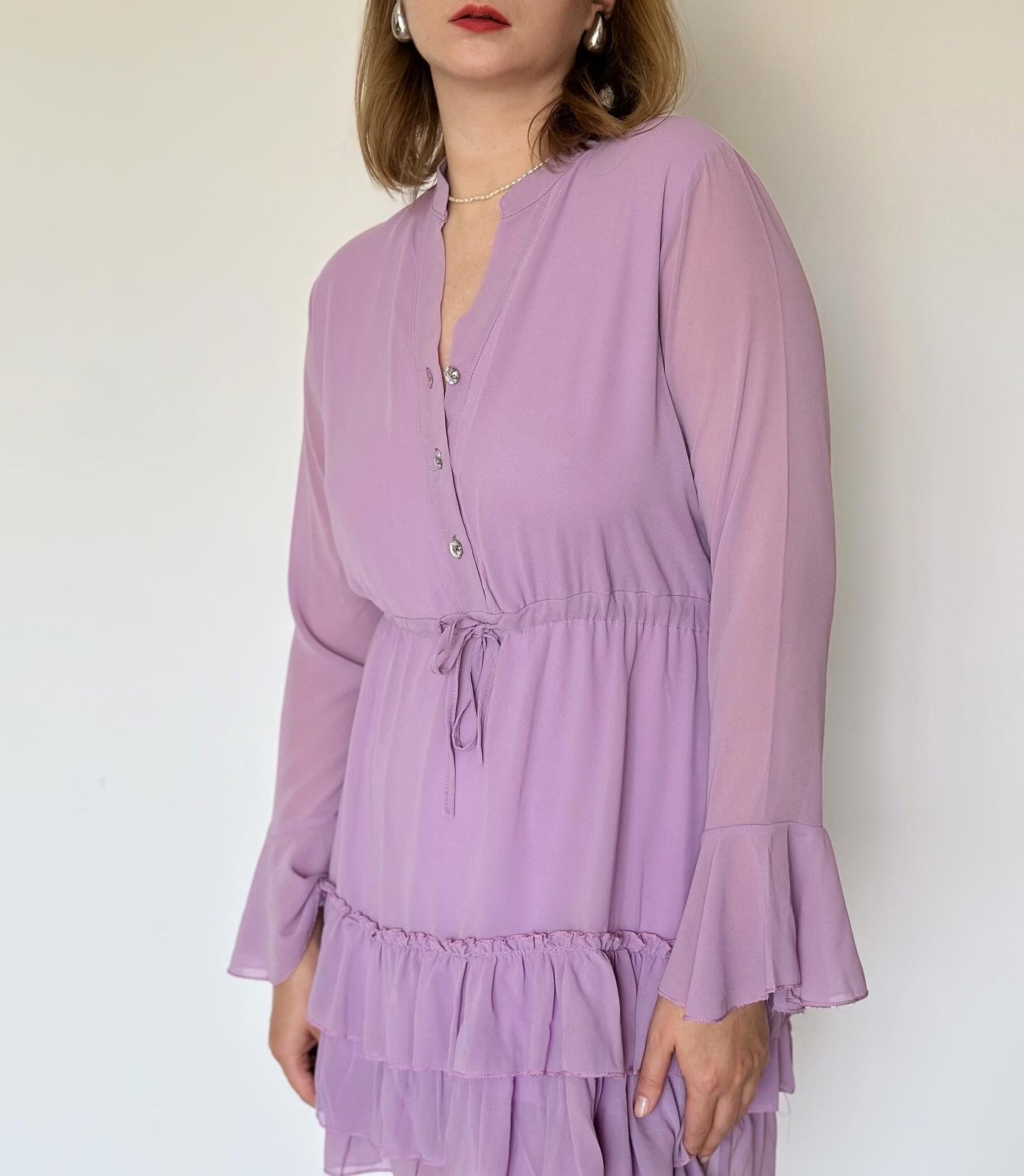 Romantic lilac mini dress with ruffles