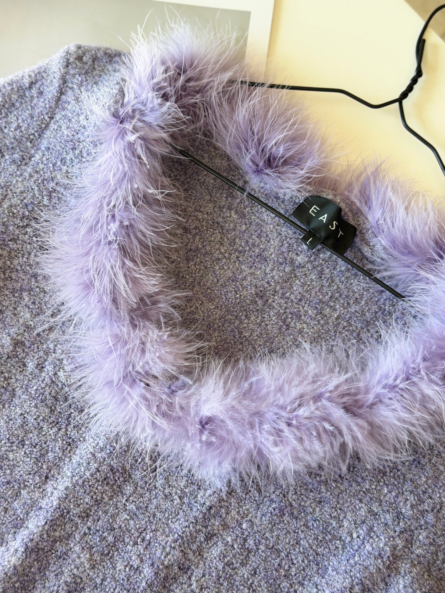 Charming vintage lilac sweater with feathers