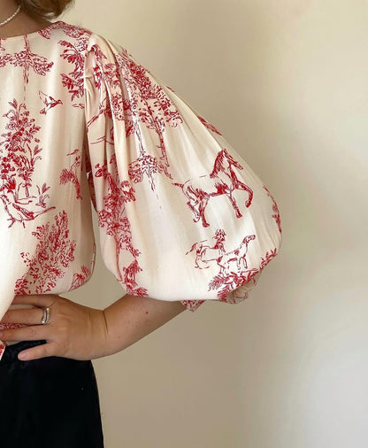 Incredible viscose blouse with puff sleeves