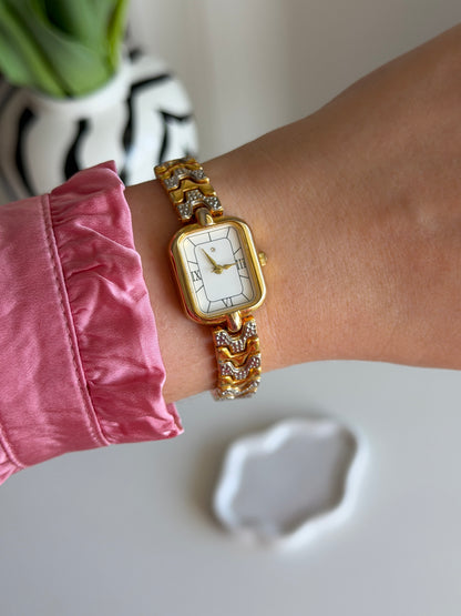 Elegant vintage watch with two-tone finish