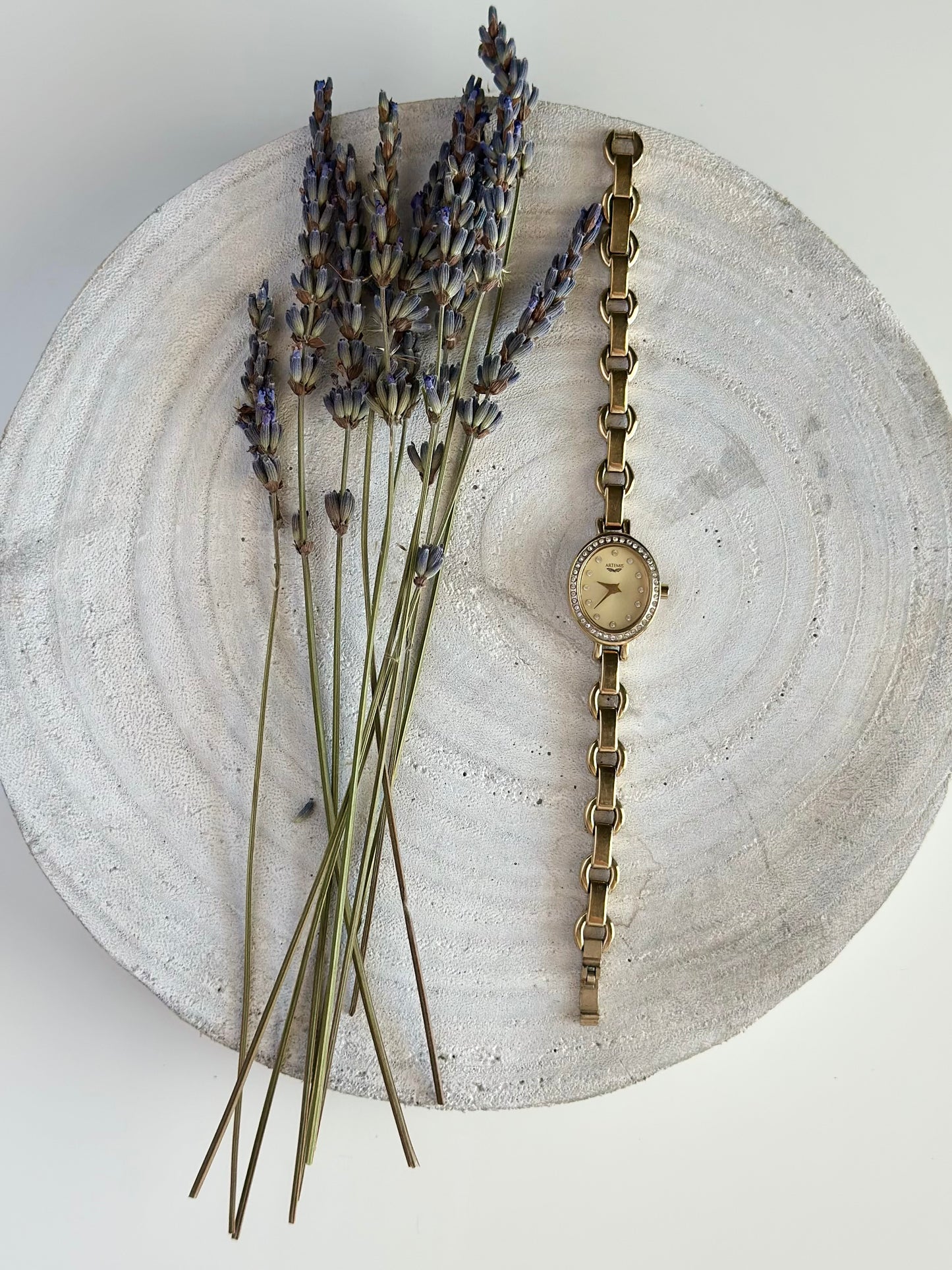 Glamorous vintage watch from Artemis