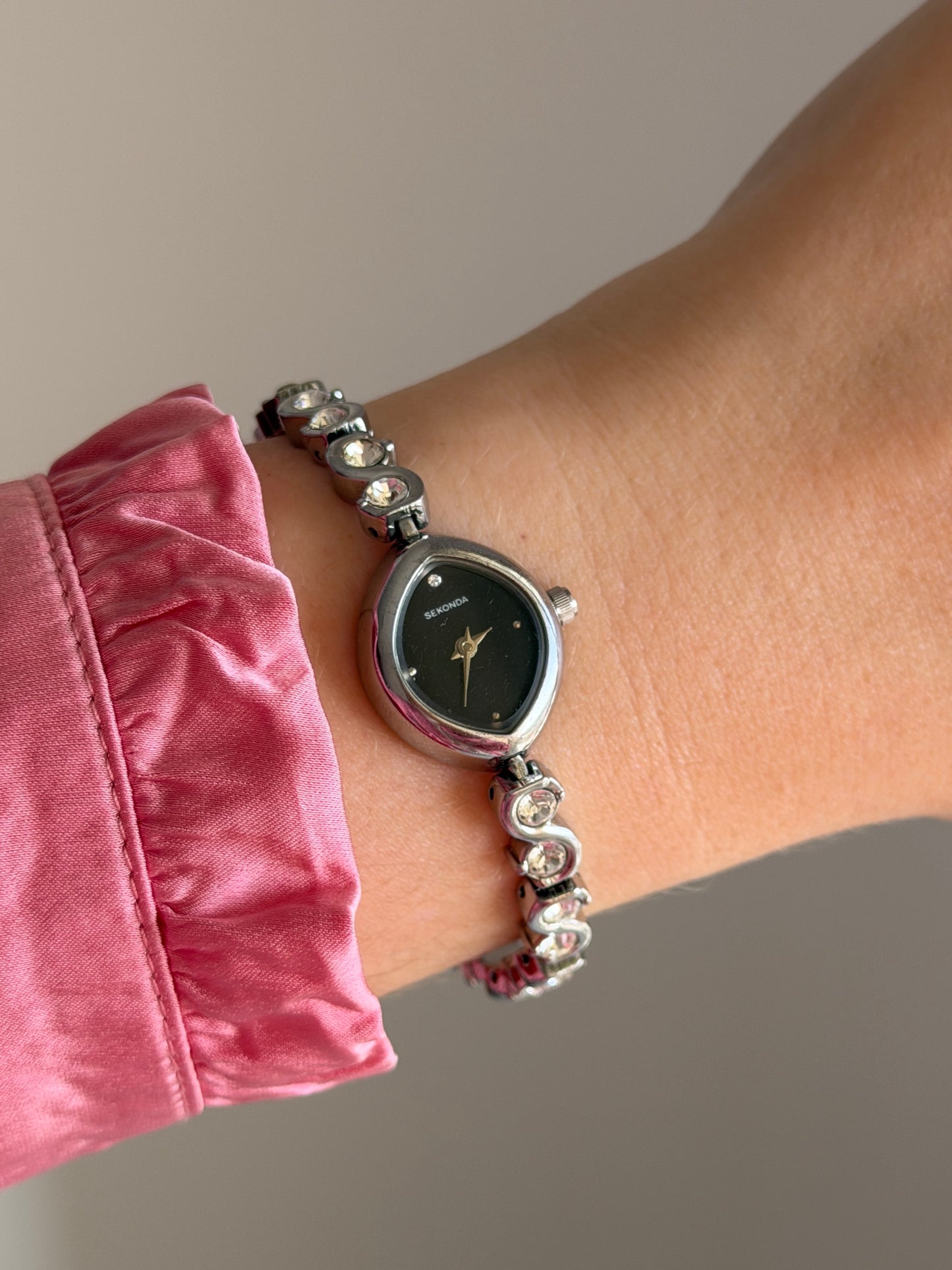 Incredible vintage Sekonda silver watch with rhinestones