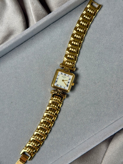 Stunning vintage Rotary watch with a classic gold-tone finish