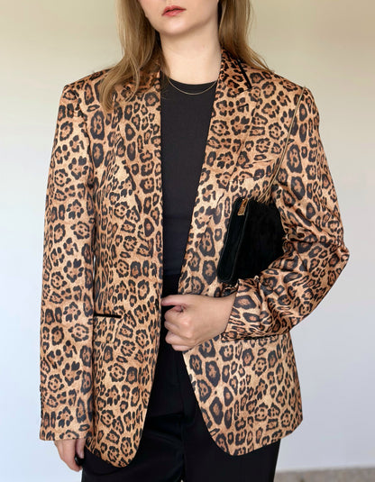 Bold and chic leopard print oversized blazer