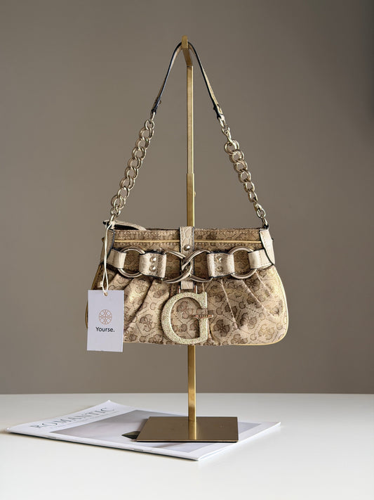 Chic vintage Guess bag from 00s