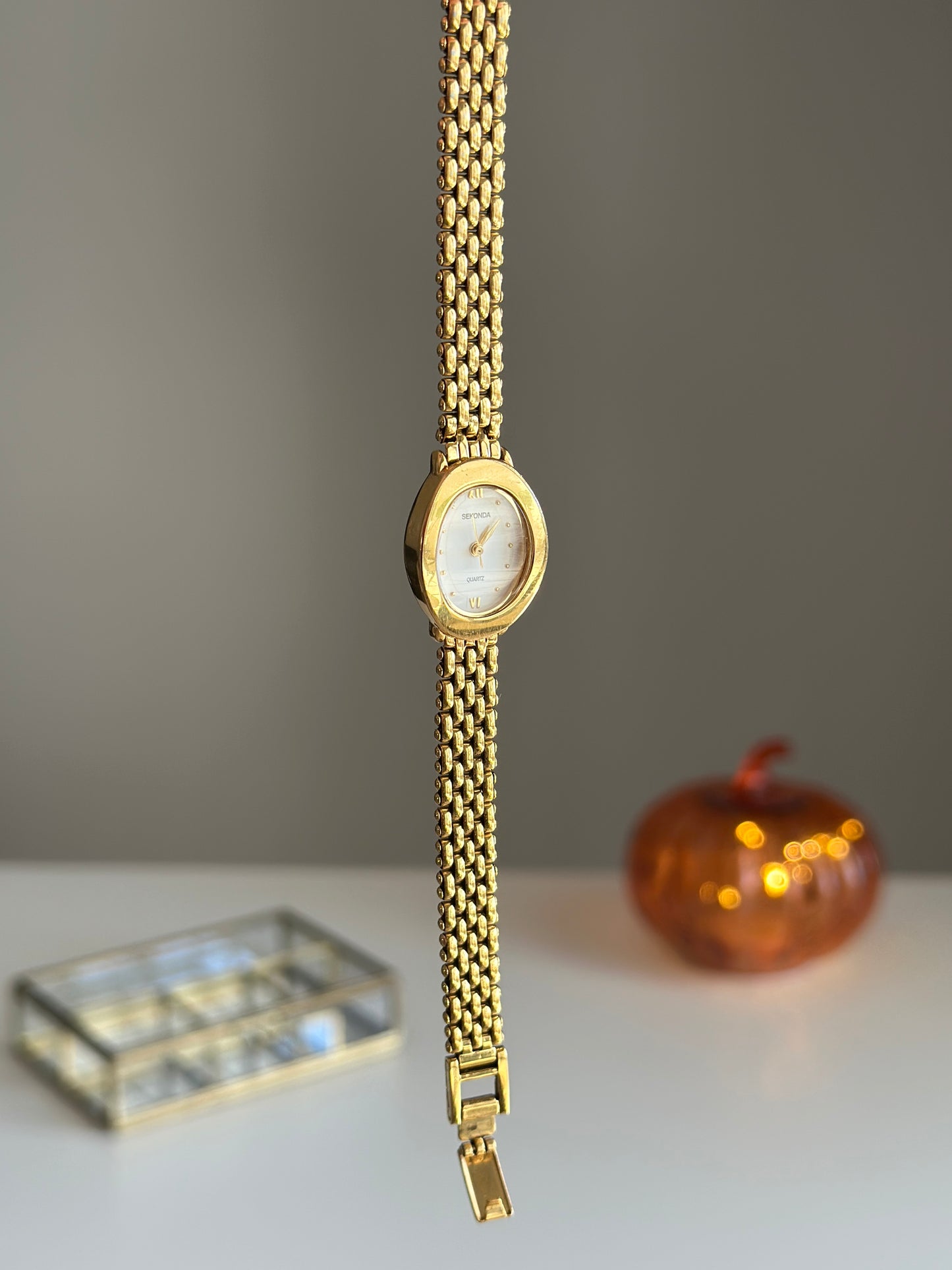 Charming vintage Sekonda quartz watch