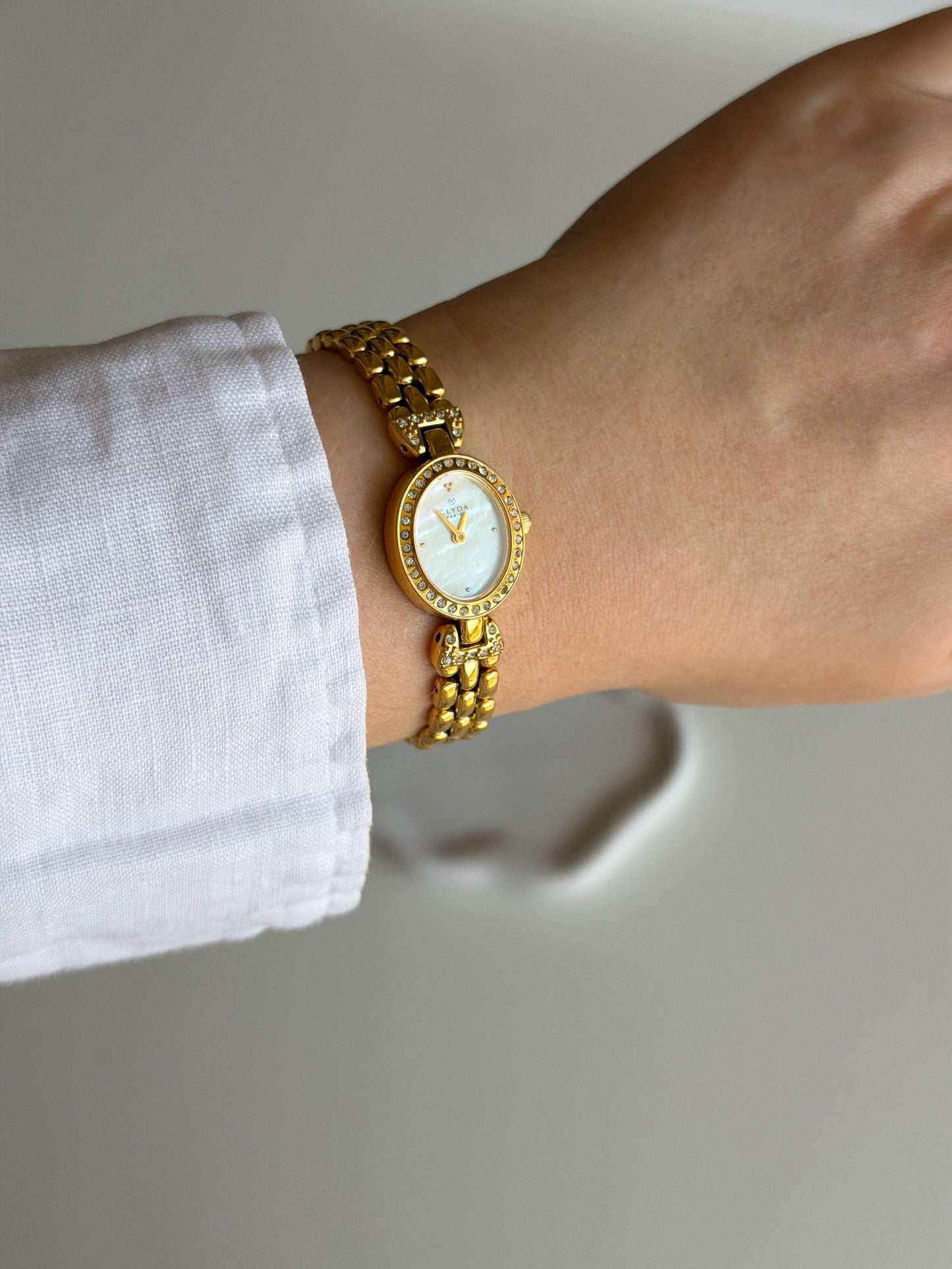 Amazing vintage gold-tone watch Clyda