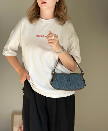 Stunning vintage DKNY baguette bag in rare colour