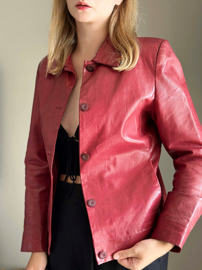 Standout vintage leather jacket 90s