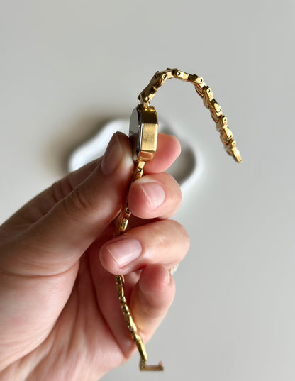 Elegant Sekonda gold-tone watch