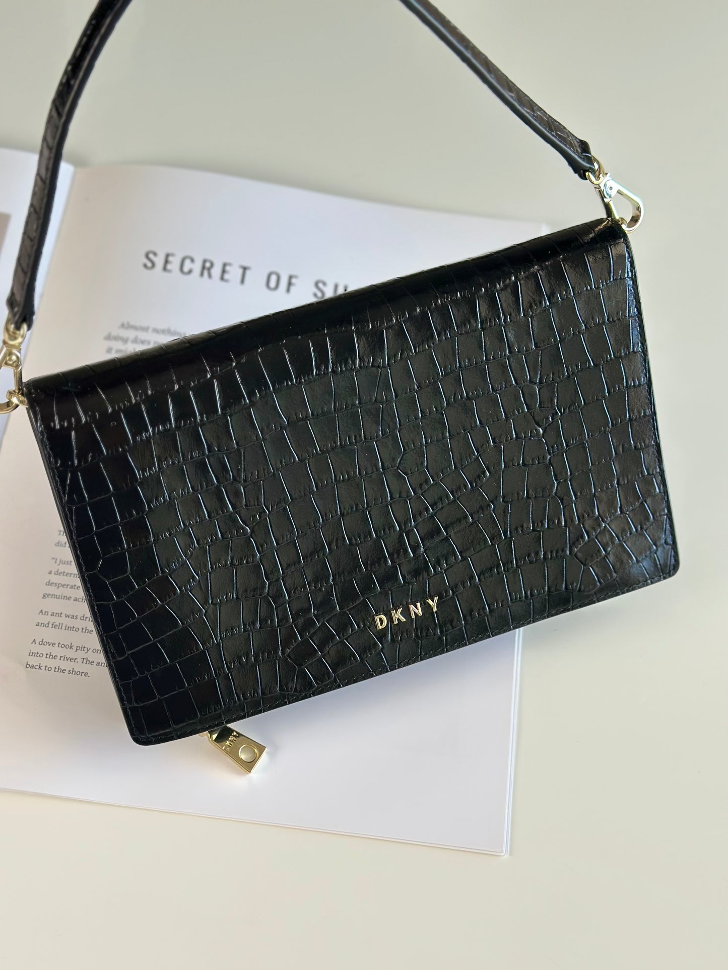 Chic DKNY leather clutch wallet