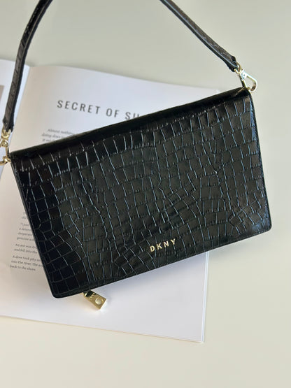 Chic DKNY leather clutch wallet