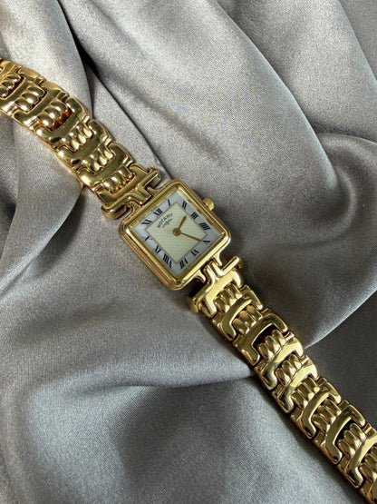 Stunning vintage Rotary watch with a classic gold-tone finish