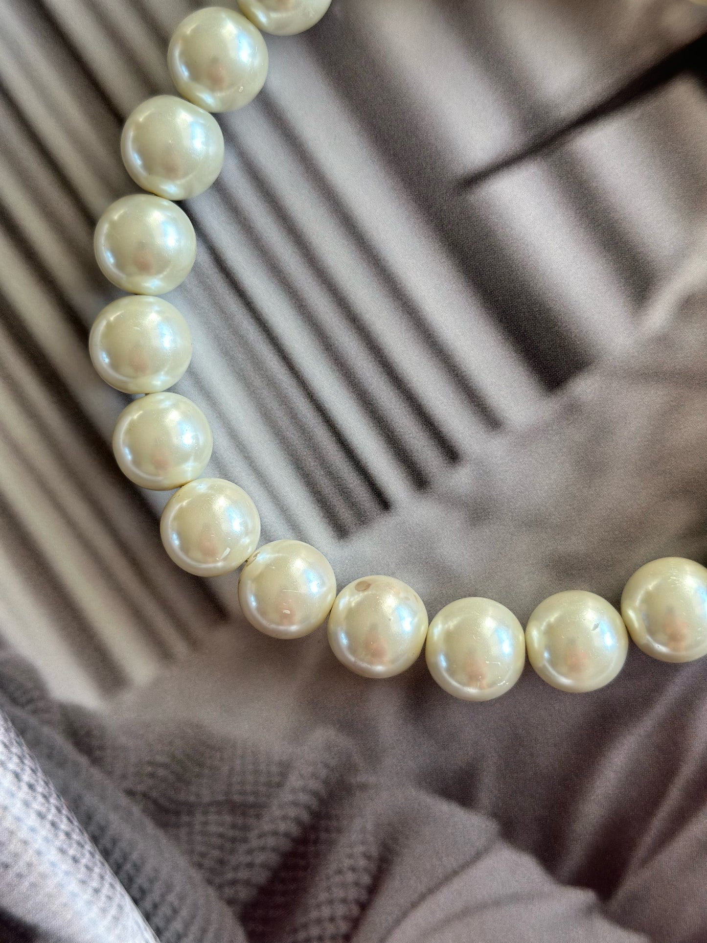 Amazing vintage pearl choker