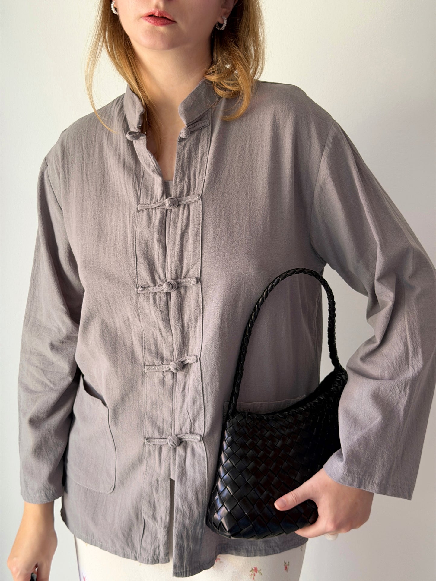 Vintage shirt with Asian frog closures