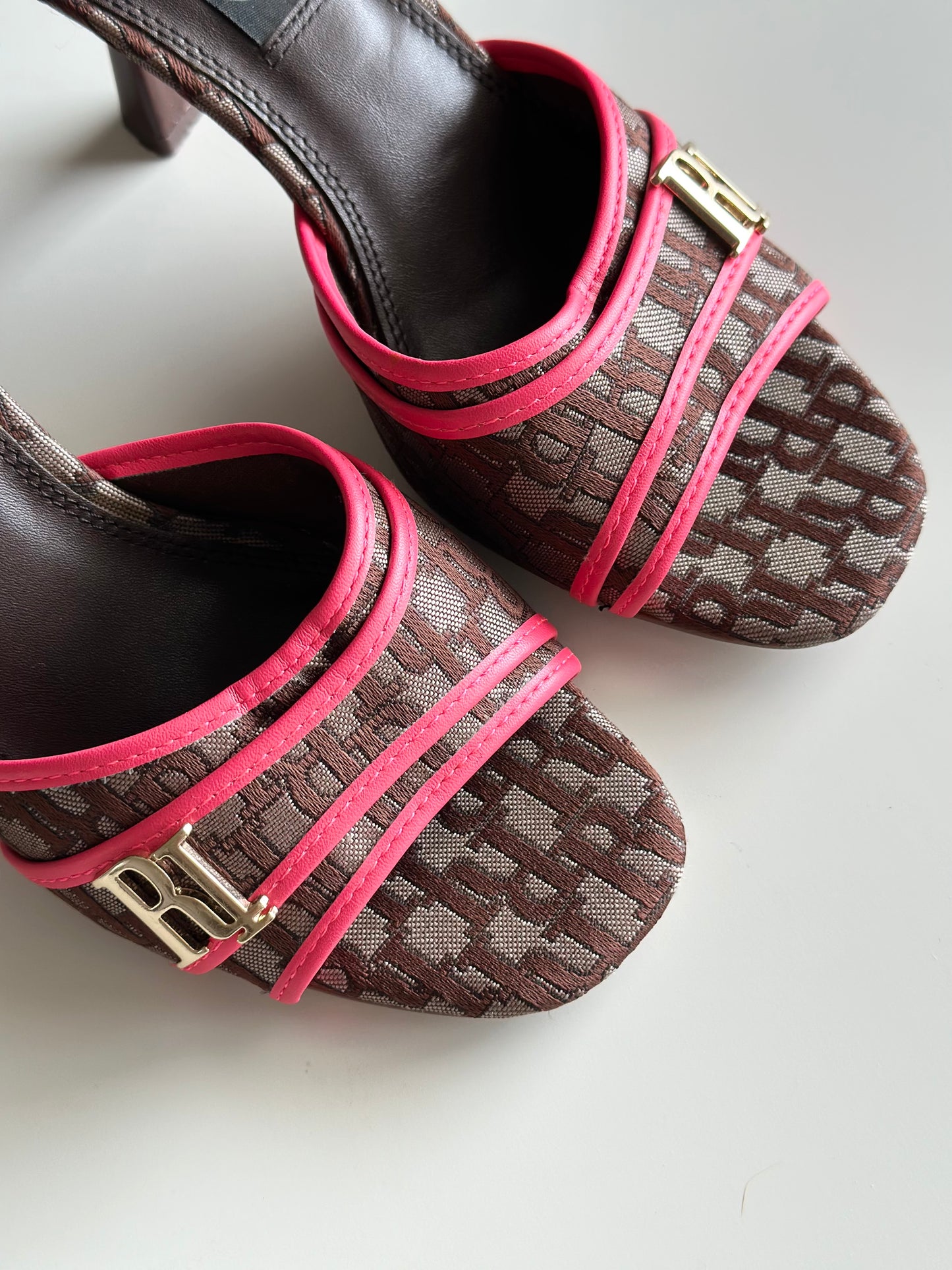 Striking River Island mules