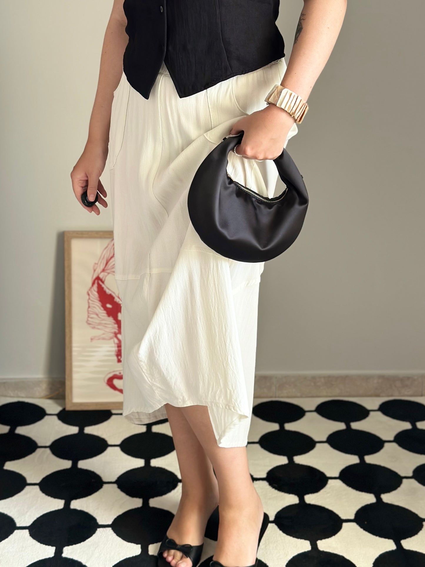 Beautiful midi viscose skirt from Scandinavian brand