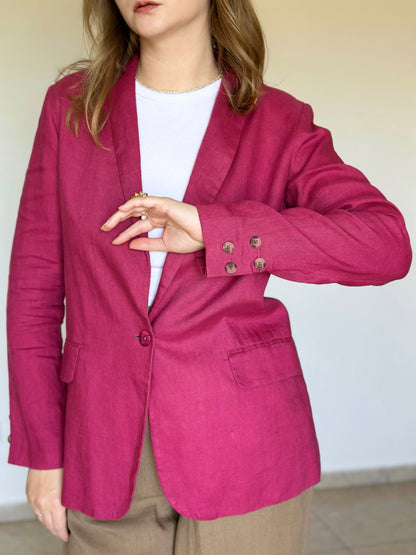 Stunning vintage Caroll blazer in a vibrant fuchsia pink