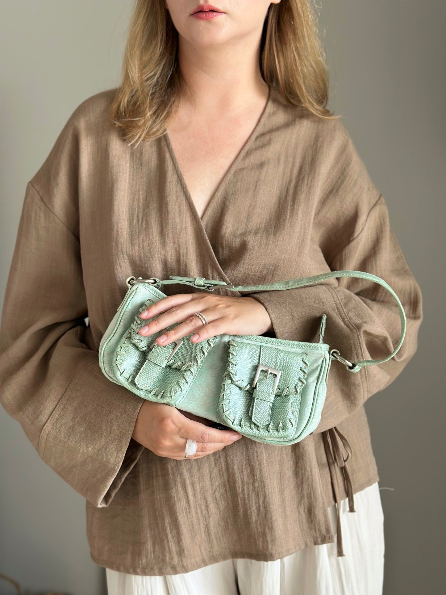 Vintage early 2000s JLo by Jennifer Lopez baguette bag
