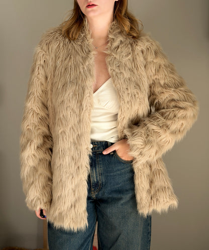 Stylish faux fur jacket from Dorothy Perkins