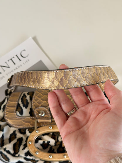 Iconic vintage Guess bag with leopard print