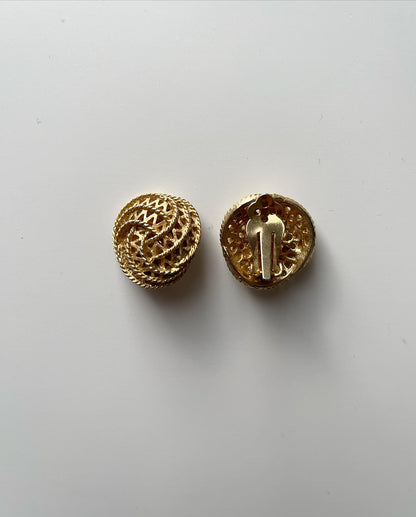 Stunning vintage elegant gold-tone clip-on earrings