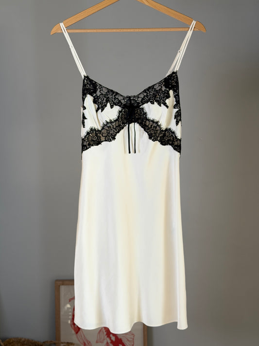 Stunning silk night dress with lace